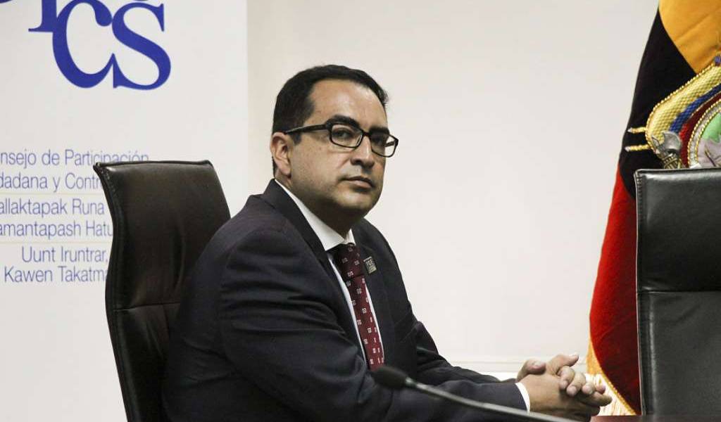 Renuncia de fiscal general deja varios procesos pendientes