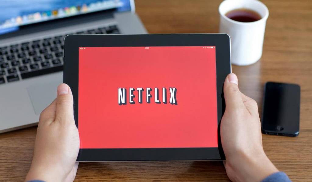 Netflix tropieza: reduce captación de nuevos suscriptores en segundo trimestre