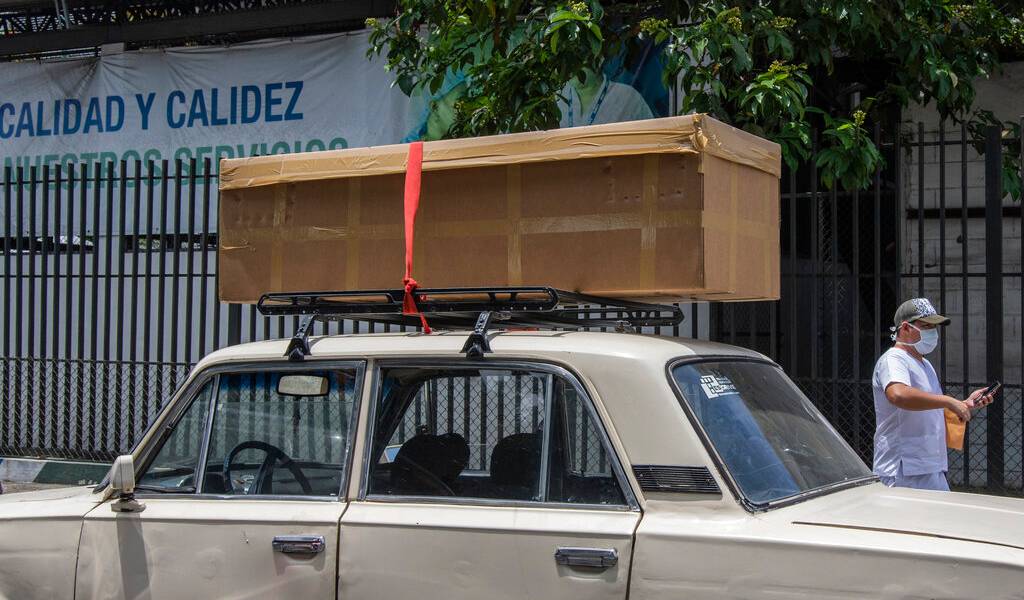 Ecuador roza los 5.000 contagios mientras investigan sobornos por cadáveres en Guayaquil