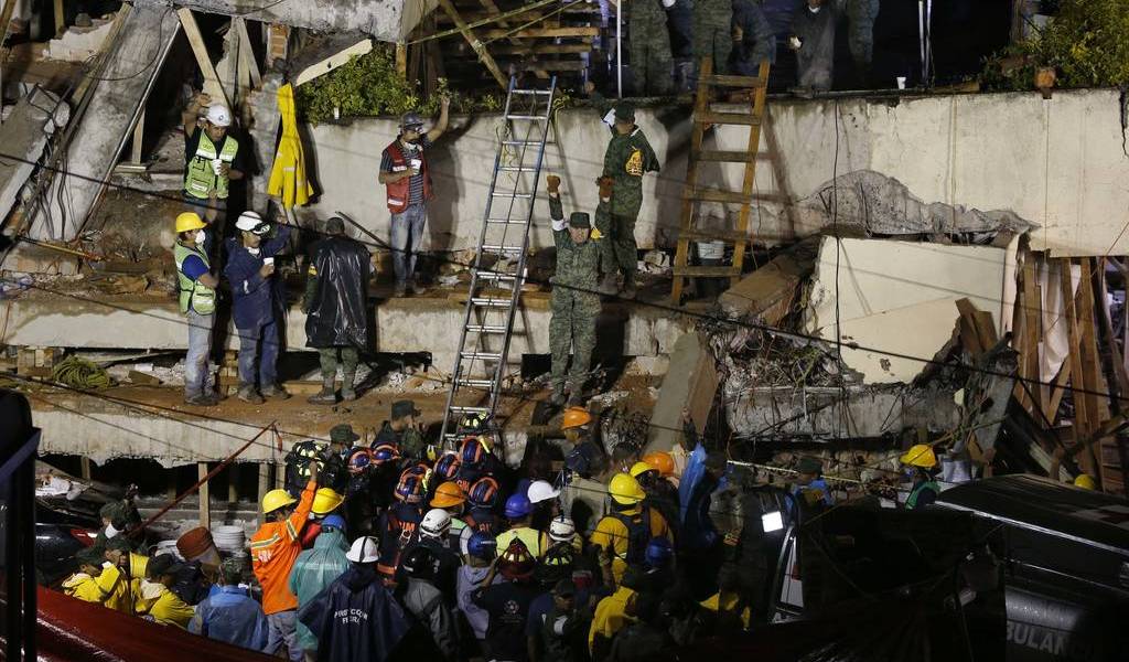 México: Cifra de fallecidos tras terremoto sube a 245