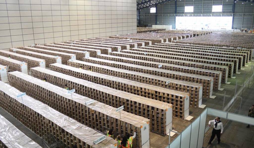 CNE: Impresas 42 de 64 millones de papeletas para los comicios