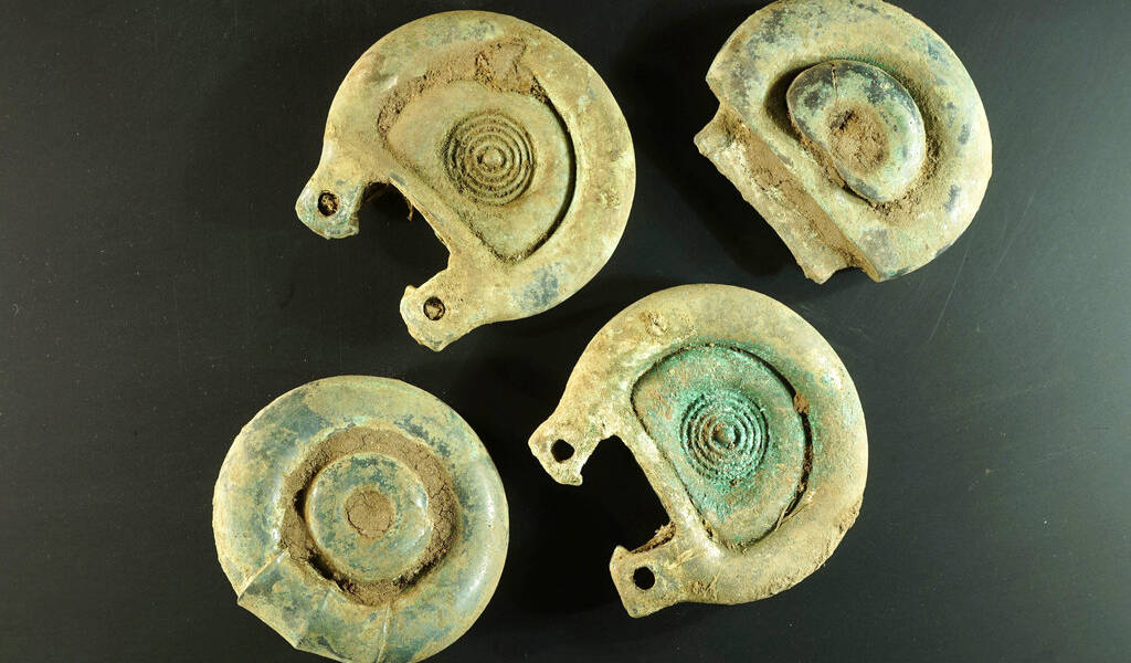 Cazador de tesoros amateur halla piezas de la Edad de Bronce