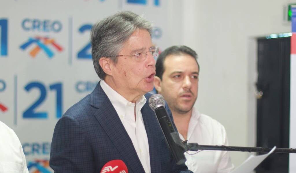Guillermo Lasso pide la renuncia de Carlos Baca, José Serrano y ministras