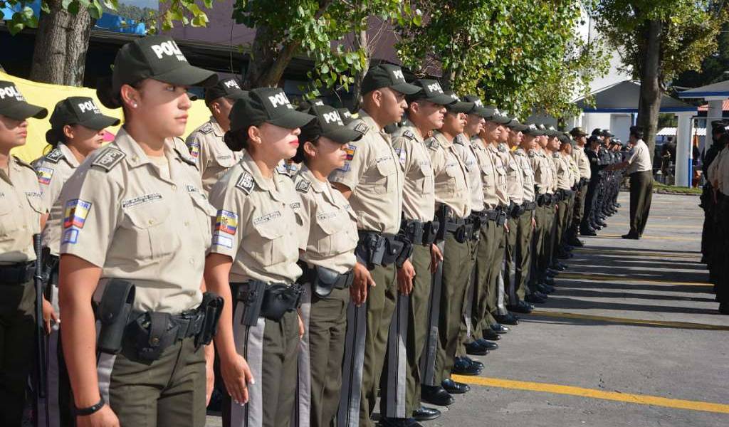 Déficit de unas 6.000 armas para policías, según informe