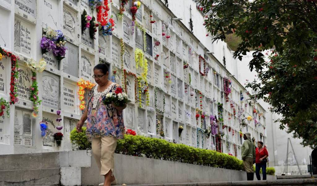 Fiestas de Guayaquil: la leyenda urbana que aterró a los taxistas del cementerio de la ciudad