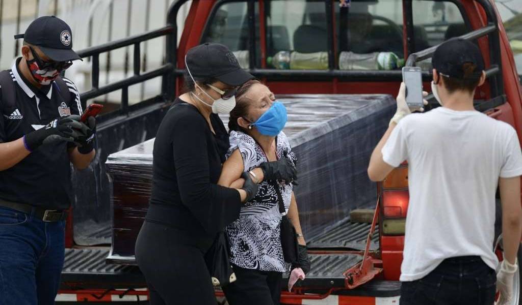 Solo en abril hubo más de 8.300 muertes en Guayaquil