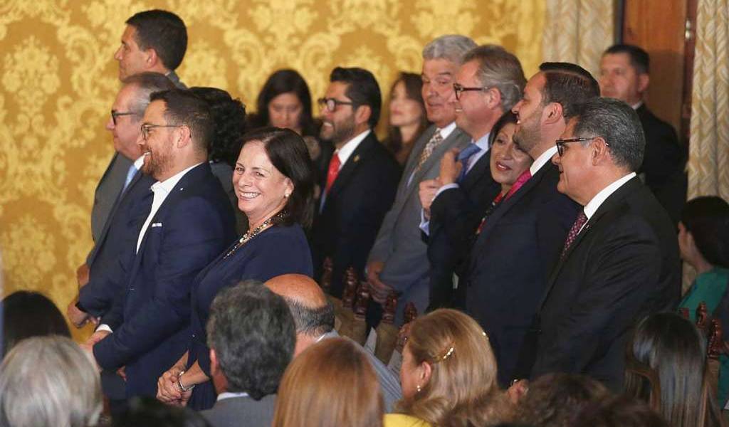 Moreno posesiona a 12 nuevas autoridades del Gabinete
