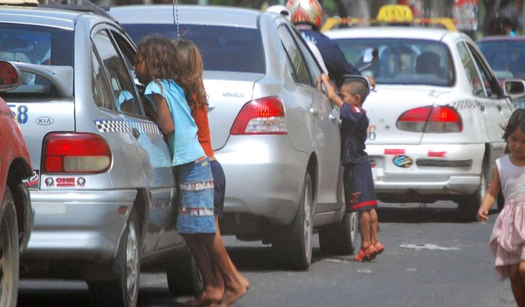 Más de 33 mil niños mendigan en Ecuador