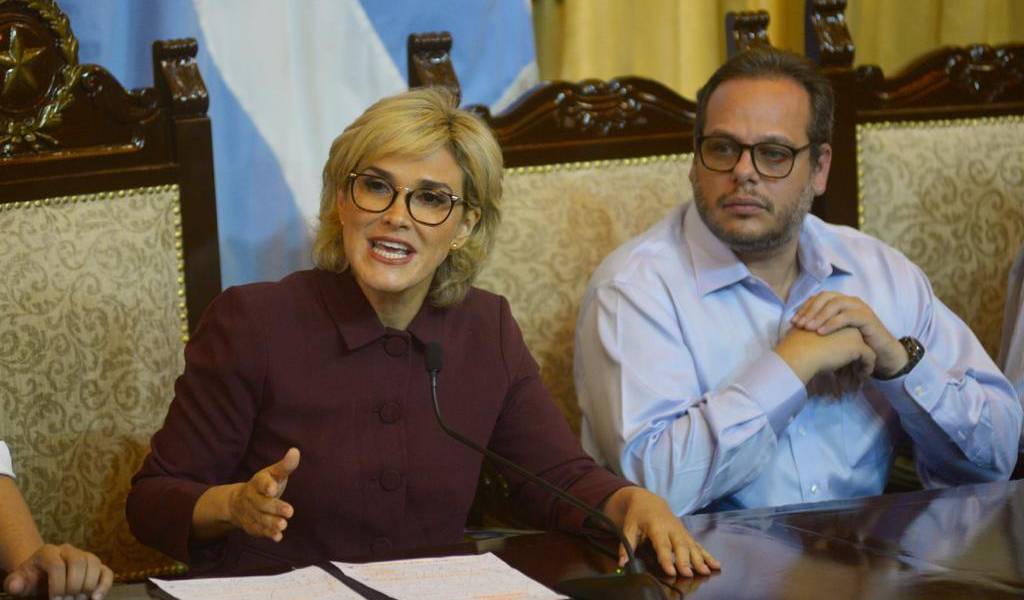 Cynthia Viteri critica medidas económicas del Gobierno