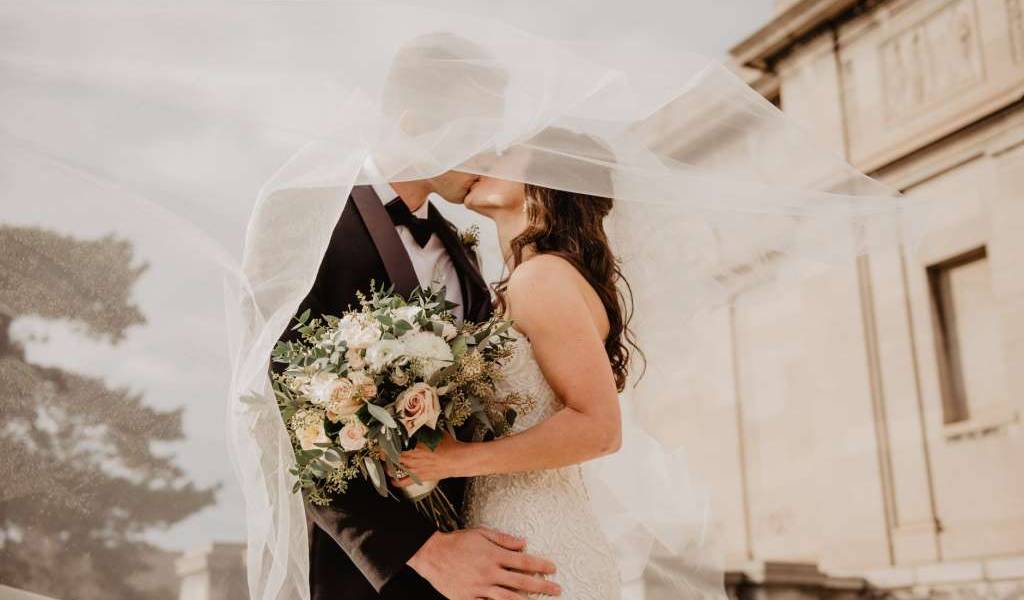 Fingió cáncer para conseguir la boda de sus sueños