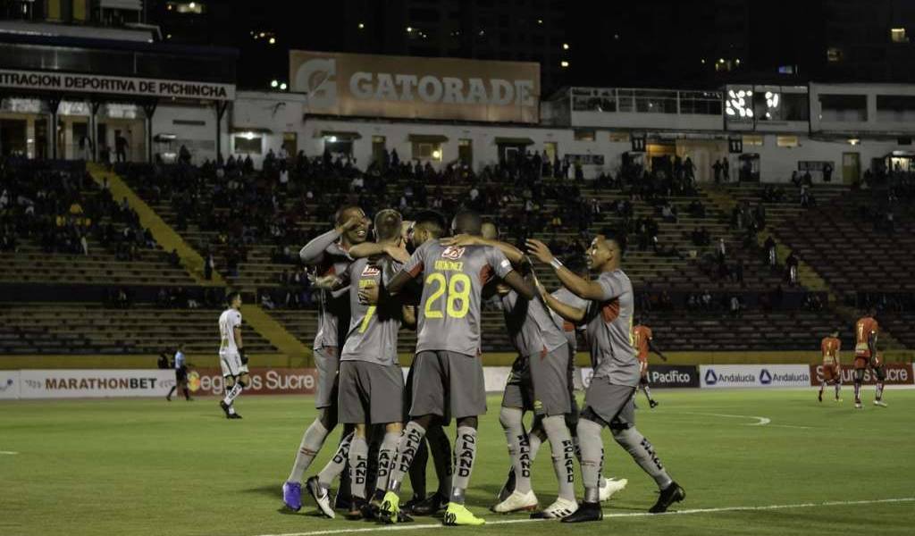 Agónico empate entre Aucas y América de Quito