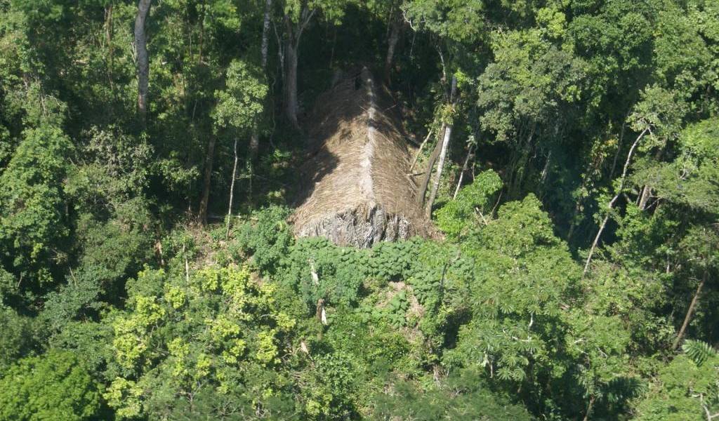 Tribus amazónicas en peligro por construcción de camino