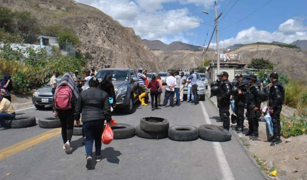 Paro en Carchi continúa tras no llegar a acuerdo con Gobierno