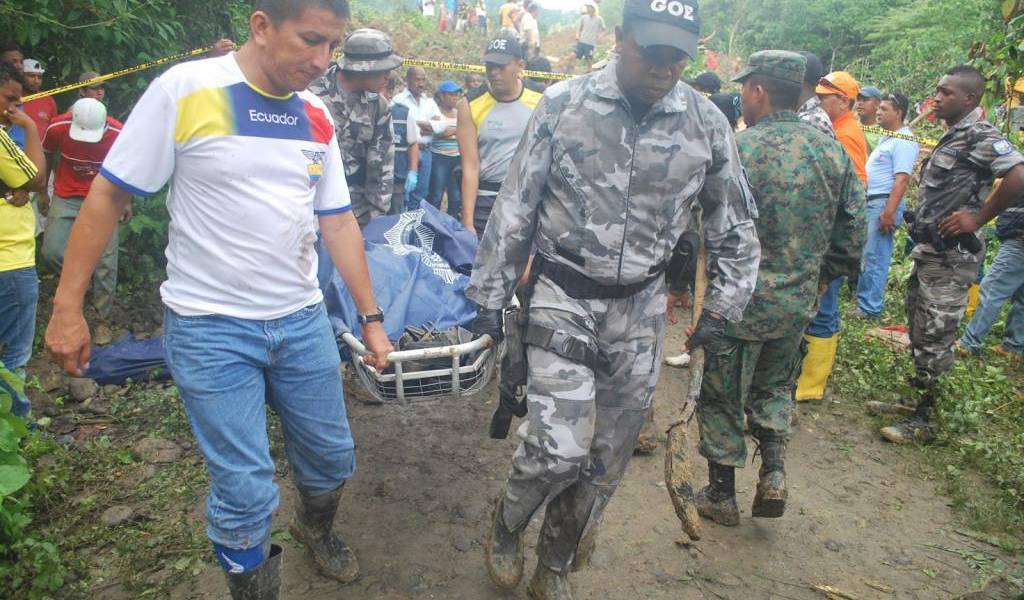Trece cuerpos fueron recuperados tras el deslave en Tabete
