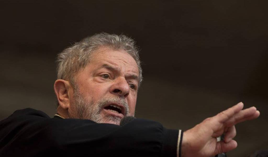 Juez acepta cargos contra Lula y lo convierte en reo