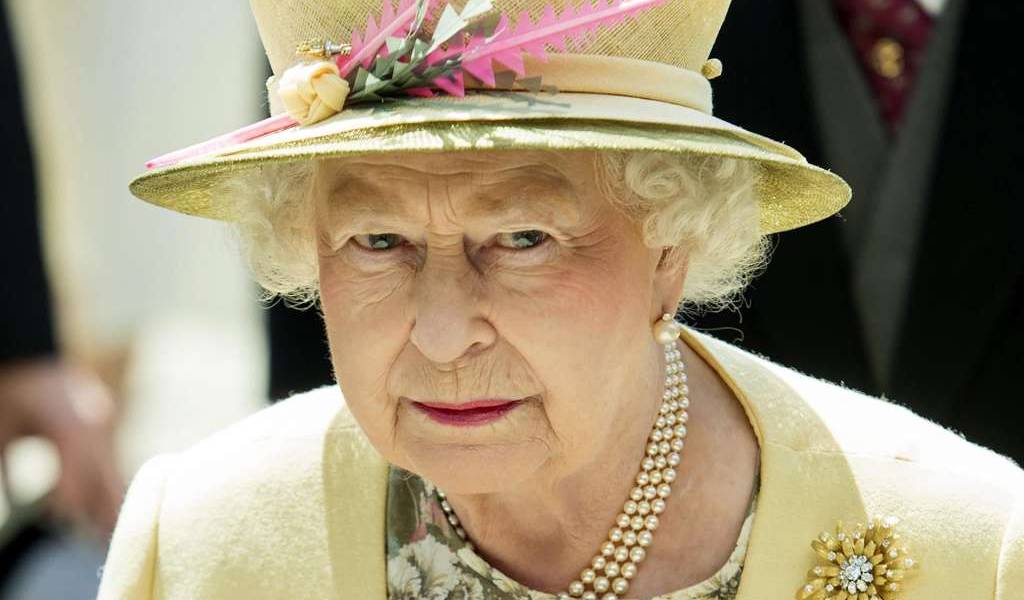 En medio del luto y sin actos públicos, Isabel II cumple 95 años