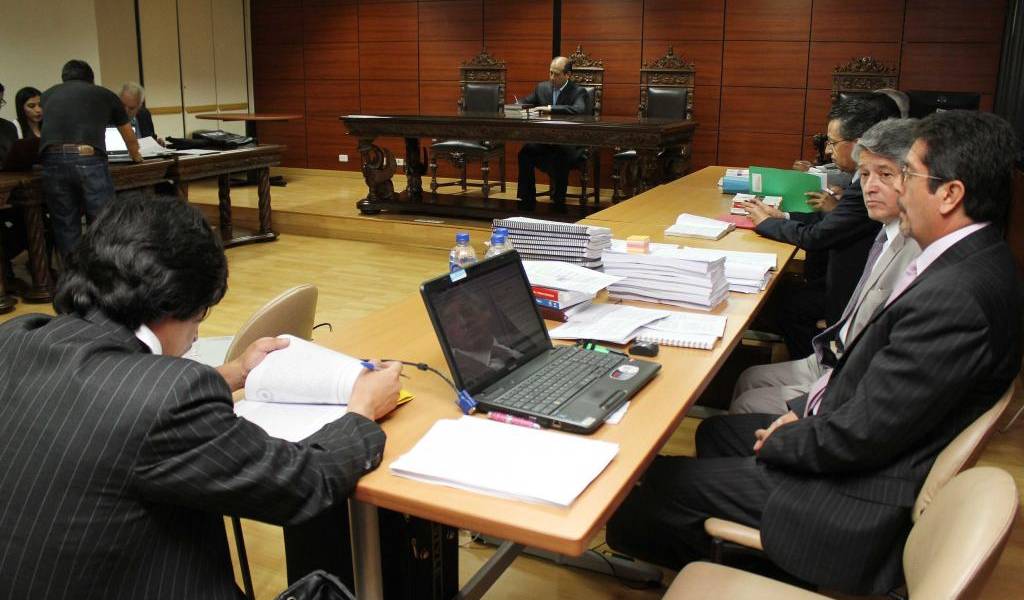 Postergan audiencia de juicios pendientes del exministro Raúl Carrión