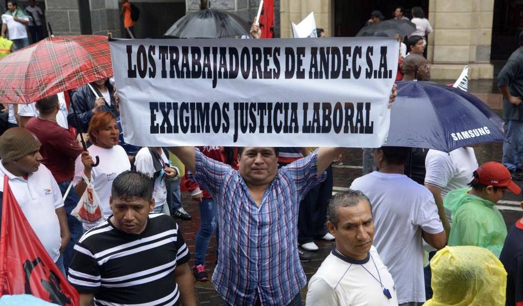 Trabajadores marcharon en Guayaquil para hacer escuchar sus reclamos