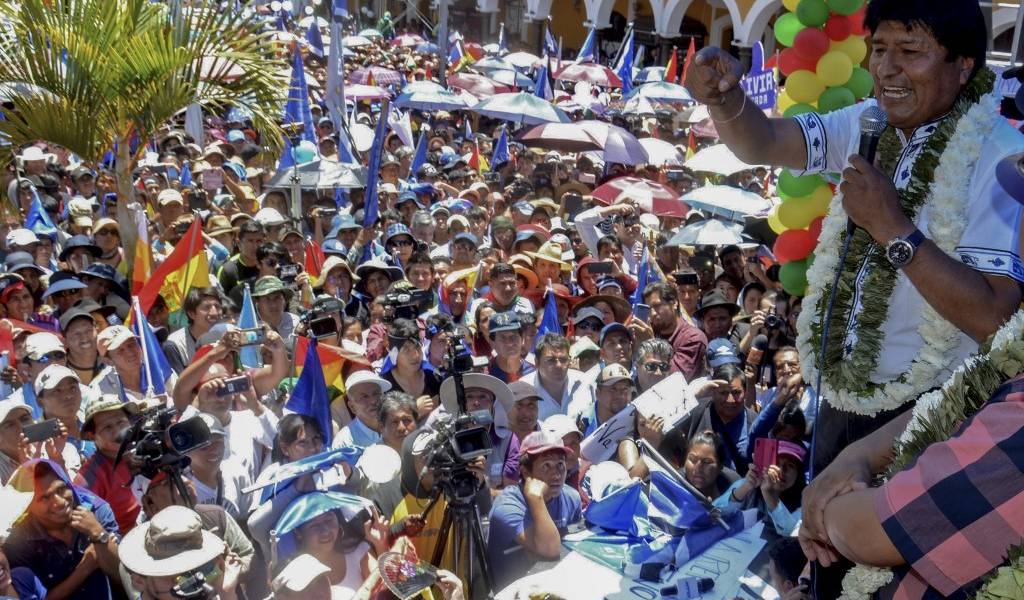 Bolivia: Morales gana en primera vuelta, según TSE