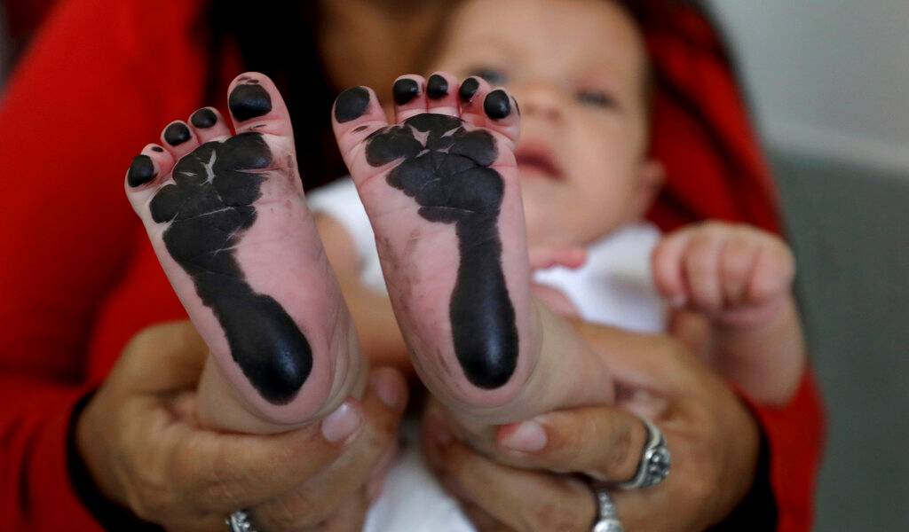 Colombia otorgará nacionalidad a hijos de padres venezolanos