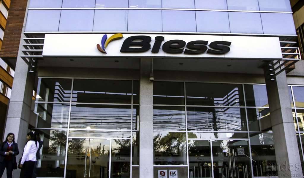 Biess reconoce problemas en su página web