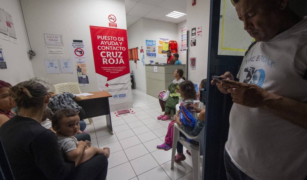 Venezolanos llegan a Ecuador con Perú como objetivo