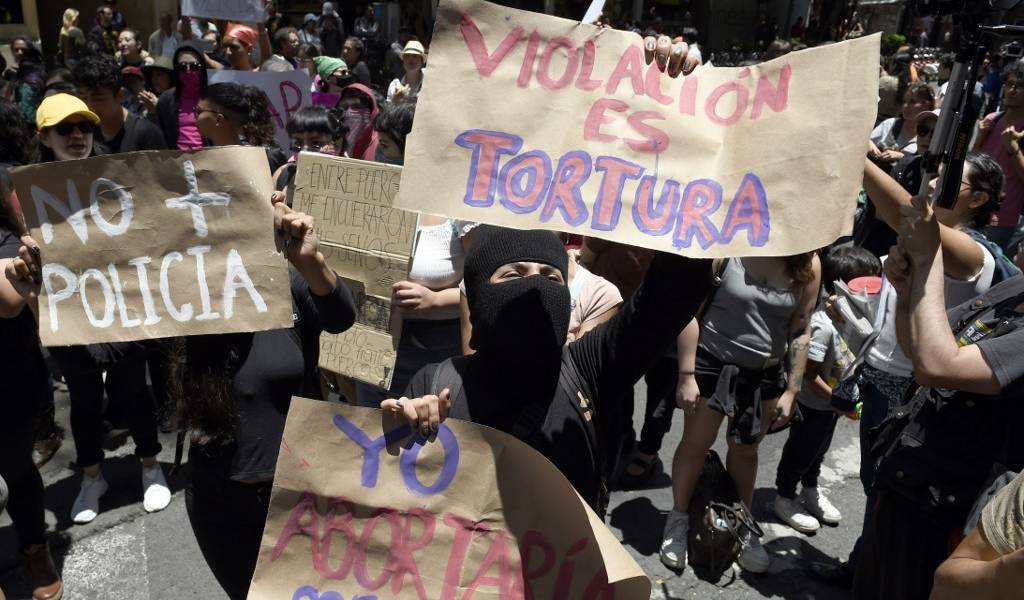 México: marcha feminista exige castigo a policías