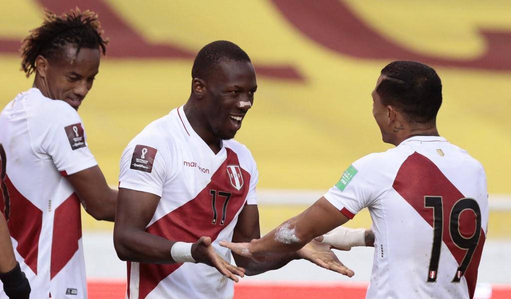 Perú celebra con humor y política su triunfo frente a Ecuador