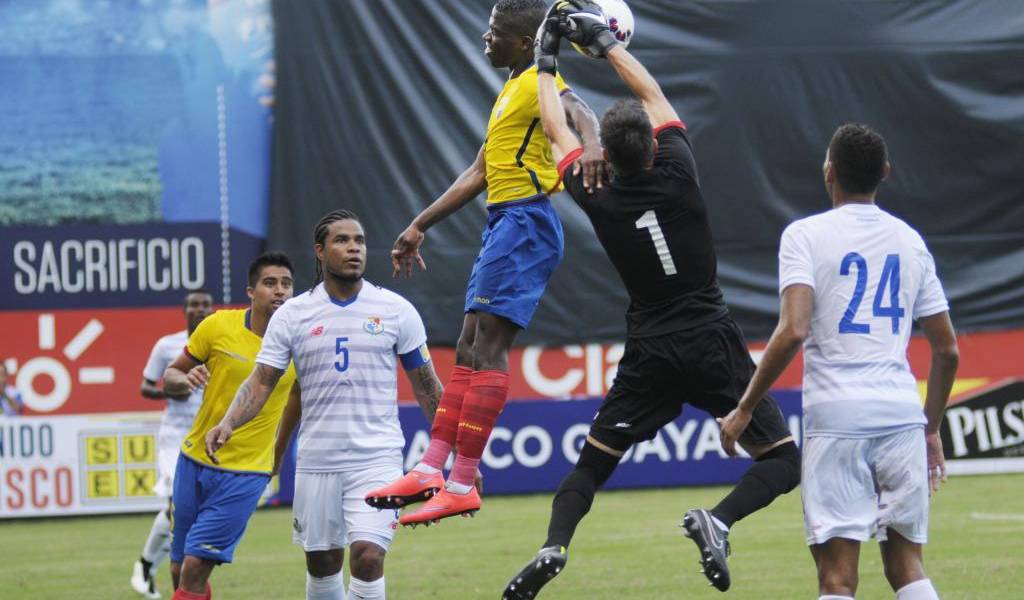 Ecuador cierra preparación para Copa América con goleada a Panamá