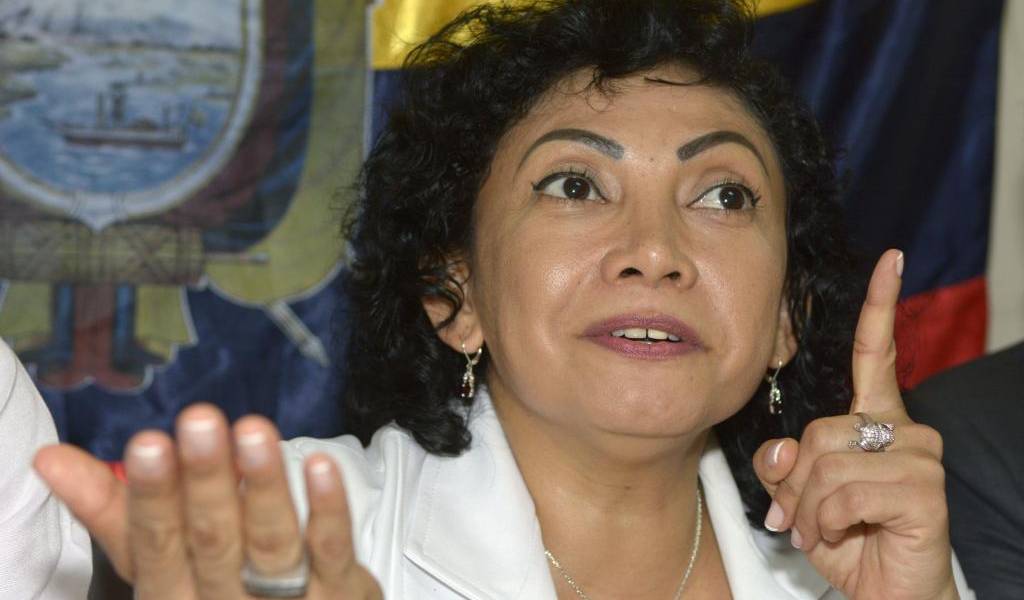 Gobierno rechaza &quot;bajeza&quot; contra Mery Zamora tras difusión de fotos íntimas