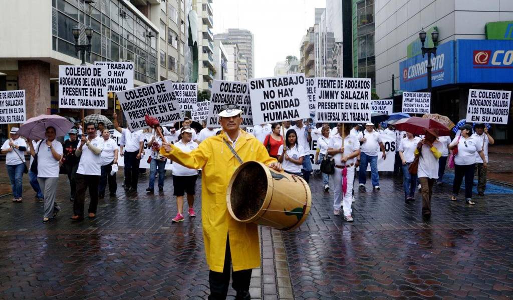 Trabajadores marcharon en Guayaquil para hacer escuchar sus reclamos