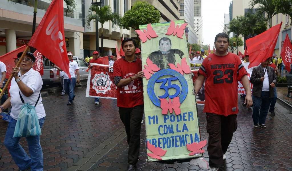 Trabajadores marcharon en Guayaquil para hacer escuchar sus reclamos