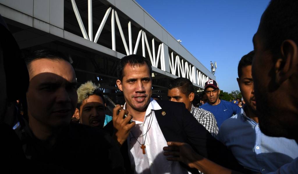 Opositor Juan Guaidó regresó a Venezuela tras gira internacional