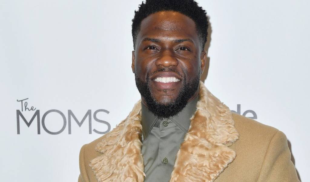 Comediante Kevin Hart hospitalizado tras accidente de tránsito