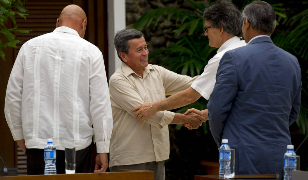 Gobierno colombiano y ELN cierran ciclo de negociaciones