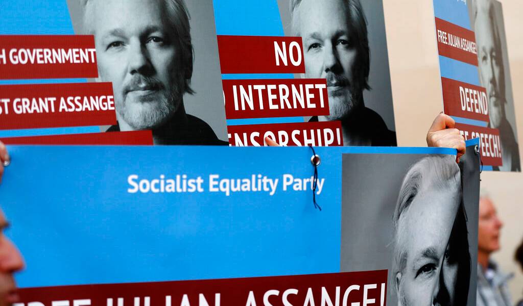 Fiscalía sueca demanda a Assange por caso de violación