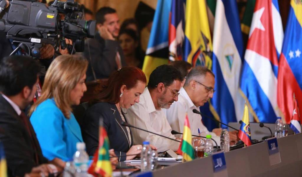 Cancilleres de América evalúan condena a Venezuela por &quot;ruptura&quot; democrática