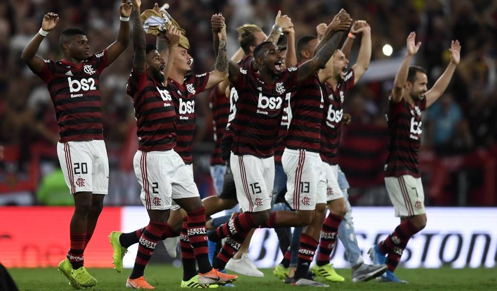 Flamengo golea a Gremio y clasifica a final de Libertadores