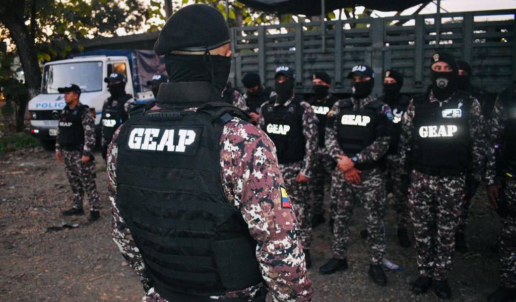 120 guías penitenciarios fueron liberados en seis cárceles del país