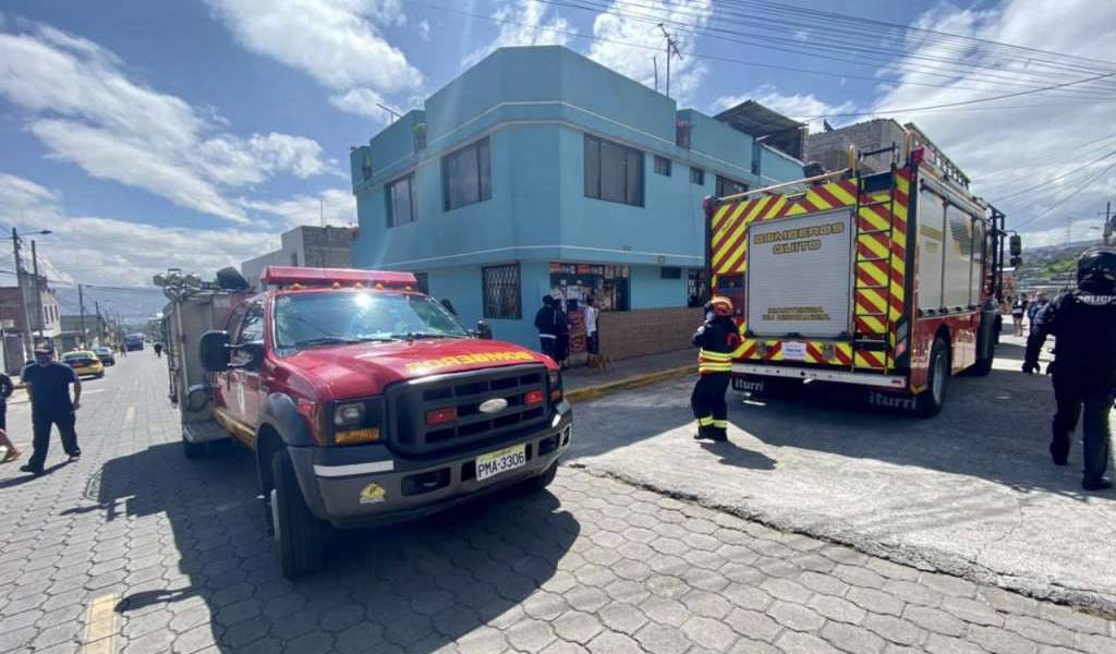 Tres heridos tras explosión de tanque de helio en el sur de Quito