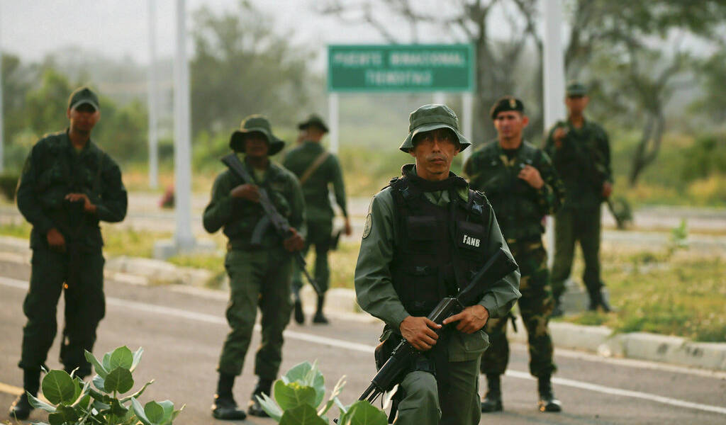 Otro alto oficial militar desconoce a Maduro y respalda a Guaidó en Venezuela