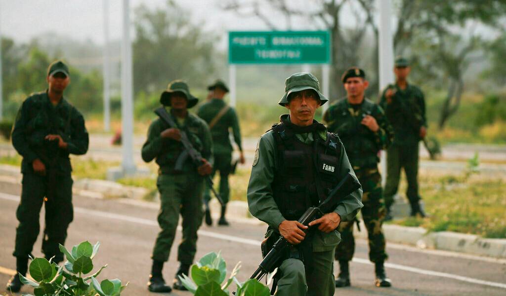 Otro alto oficial militar desconoce a Maduro y respalda a Guaidó en Venezuela