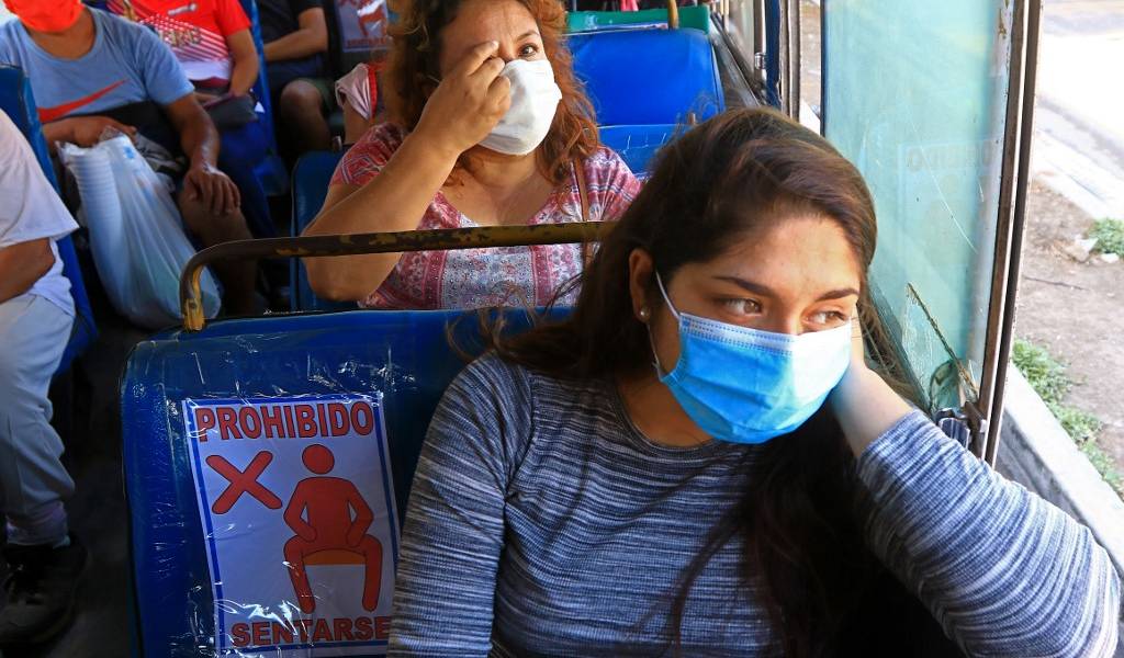 Perú supera los 190.000 casos de COVID-19 con escasez de oxígeno