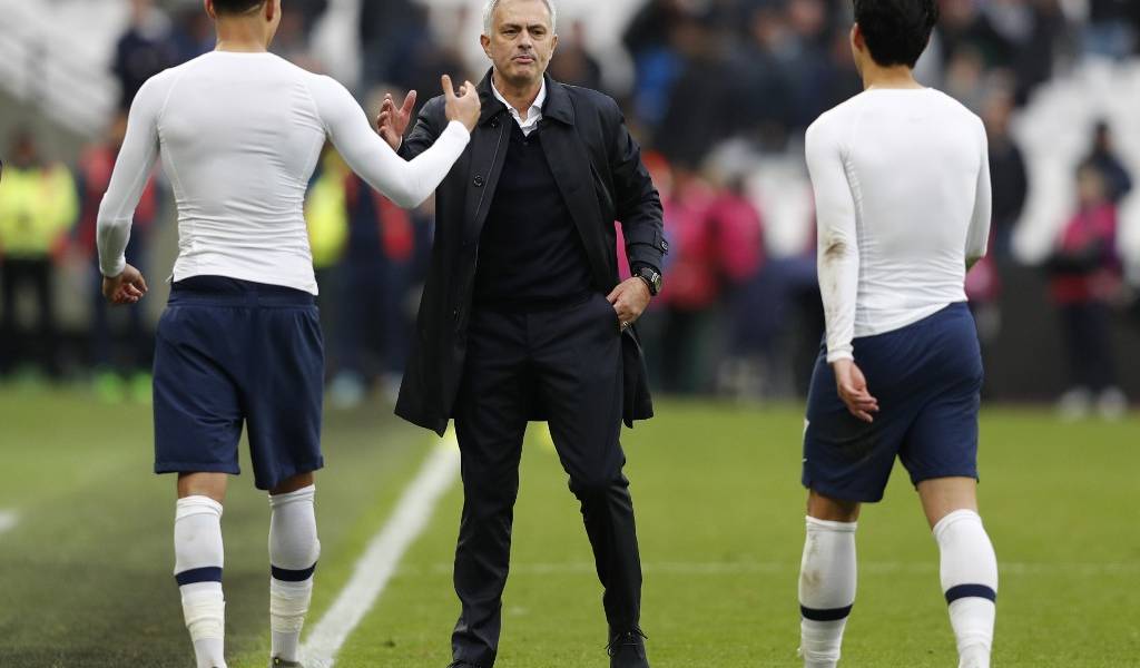 Mourinho debuta con victoria en el banco del Tottenham