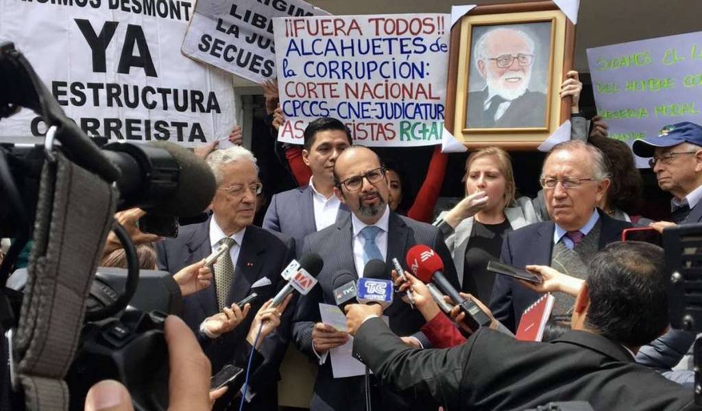 Comité hace oficial su propuesta de eliminar el CPCCS