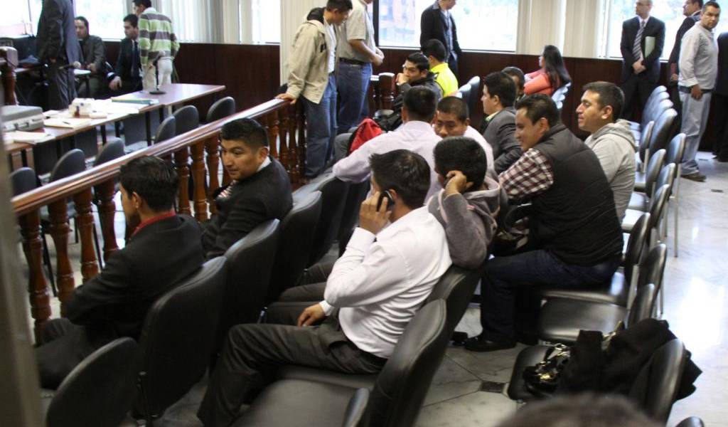 Un sargento de policía fue acusado de magnicidio