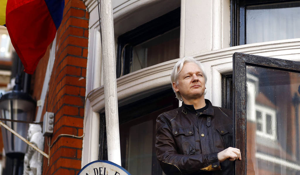 Assange pide ayuda a Australia ante temor de expulsión