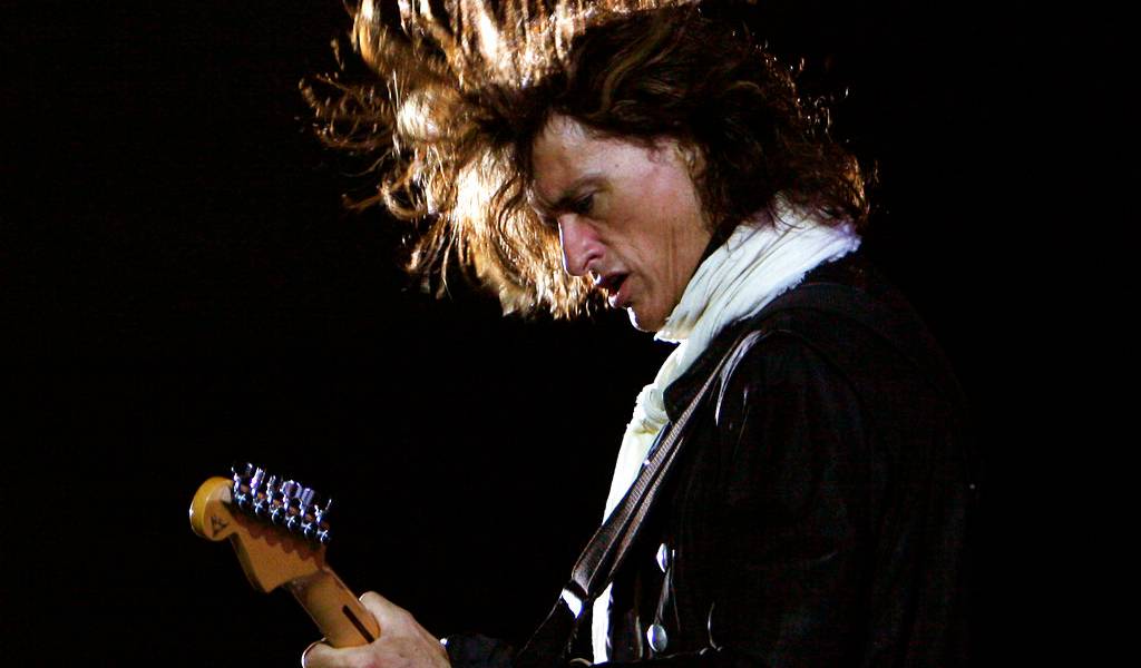 Hospitalizan al guitarrista de Aerosmith Joe Perry