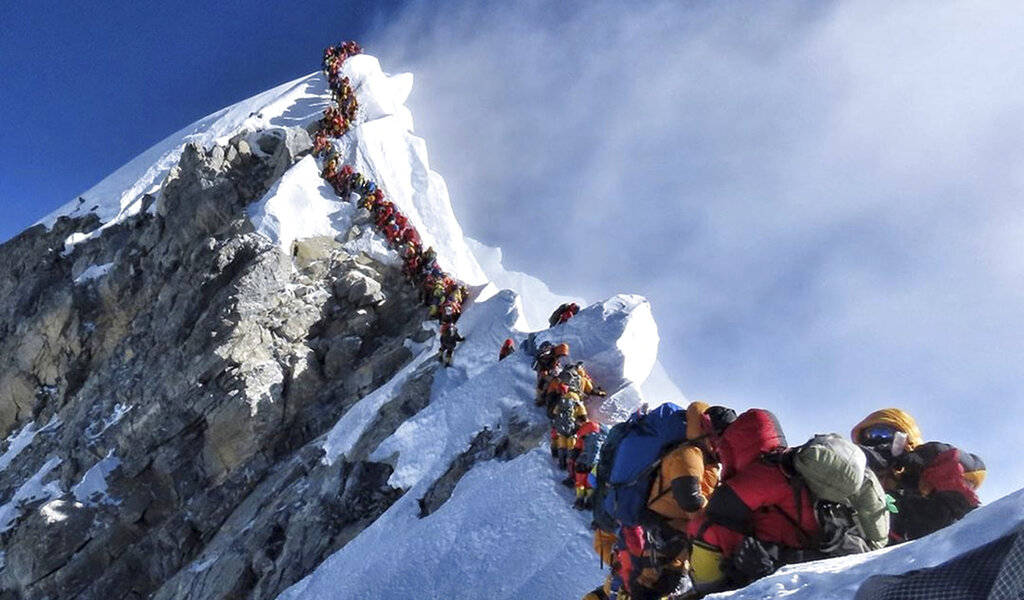 Nepal conmemora 66 años del primer ascenso al Everest