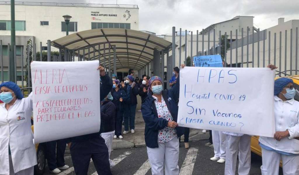 Personal sanitario de hospital Pablo Arturo Suárez pide ser vacunado